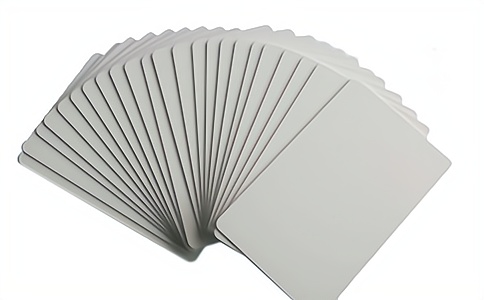 超高頻PVC白卡型電子標(biāo)簽UT2867